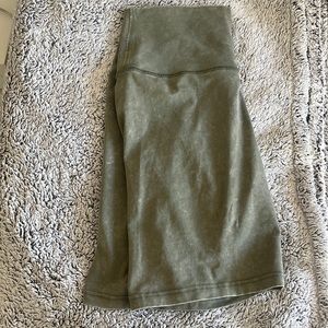 AERIE navy green biker shorts size medium